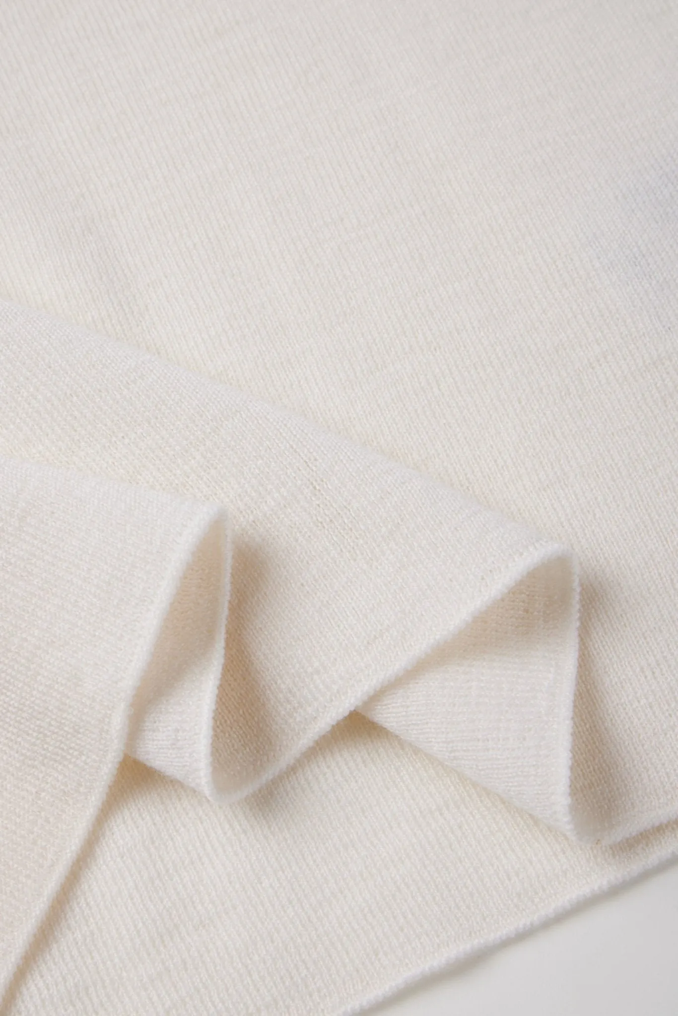 Carol superfine merino wool top (White)