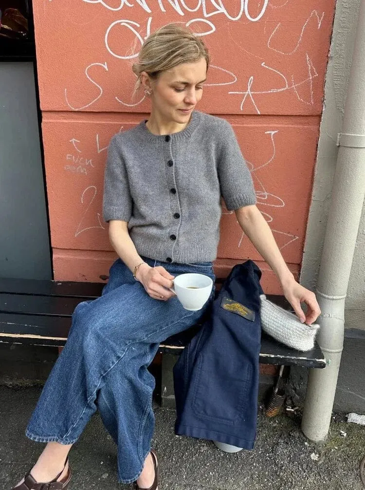 Maggie cardigan by PetiteKnit, No 2 yarn kit (excl pattern)