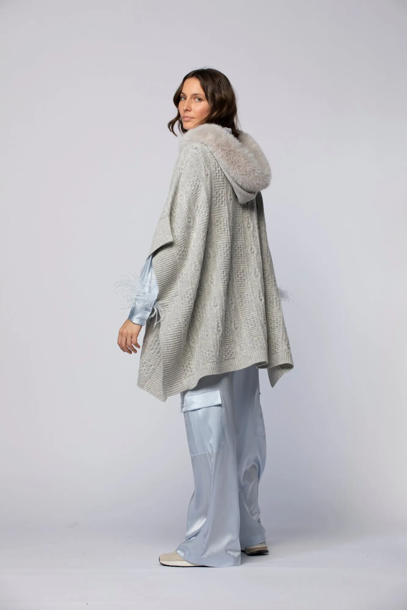 PONCHO EN MAILLE ET FUREVER