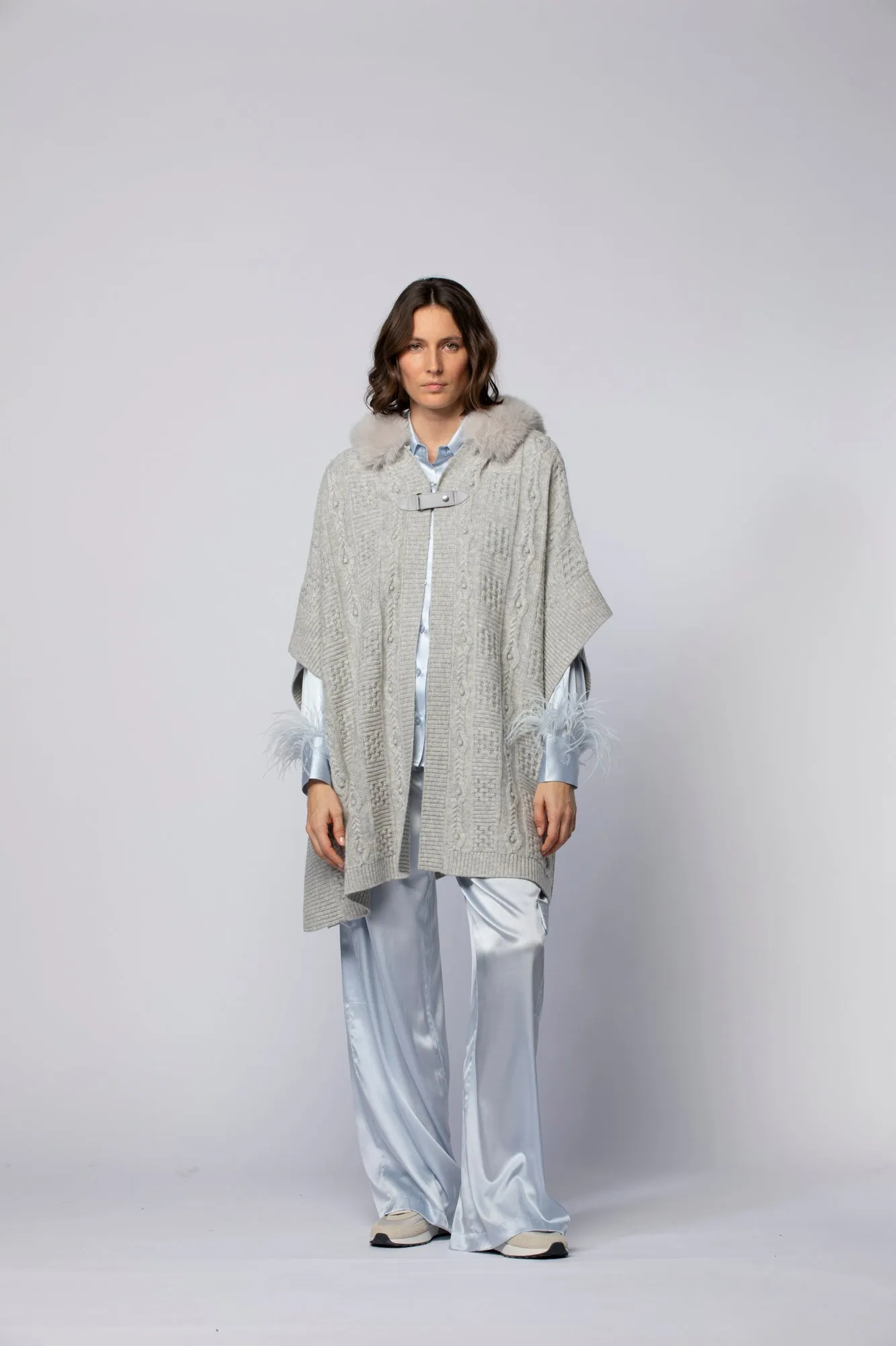 PONCHO EN MAILLE ET FUREVER
