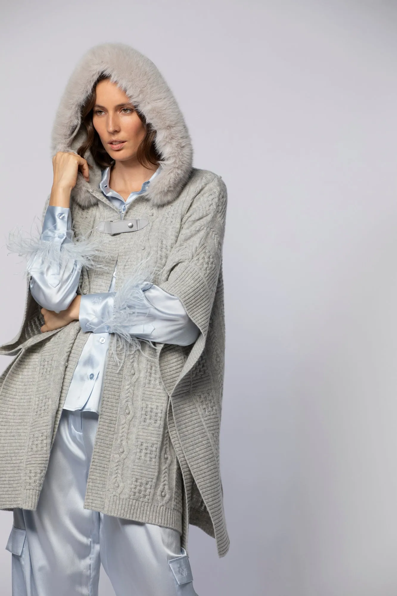 PONCHO EN MAILLE ET FUREVER