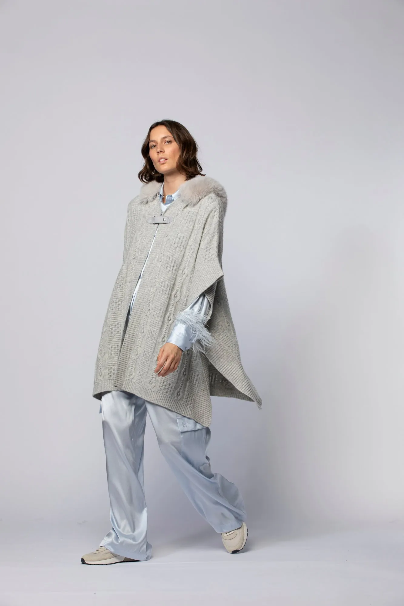 PONCHO EN MAILLE ET FUREVER