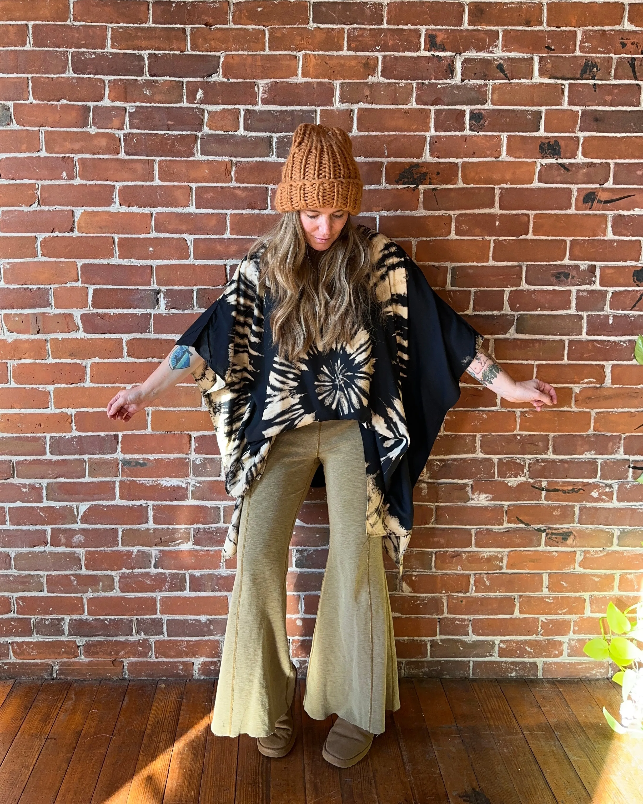 Spiral Black Beige Tie Dye Poncho Hoodie