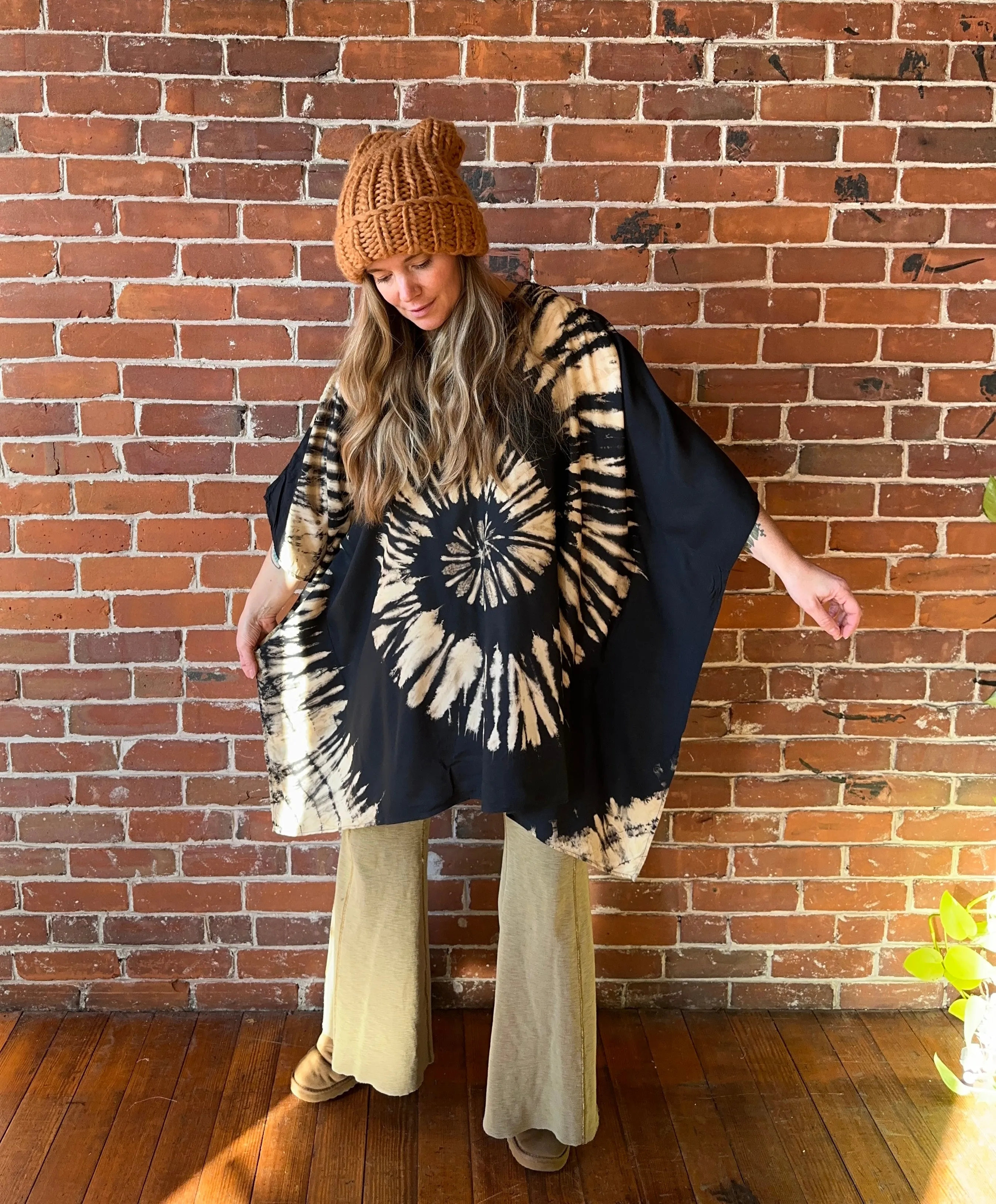 Spiral Black Beige Tie Dye Poncho Hoodie