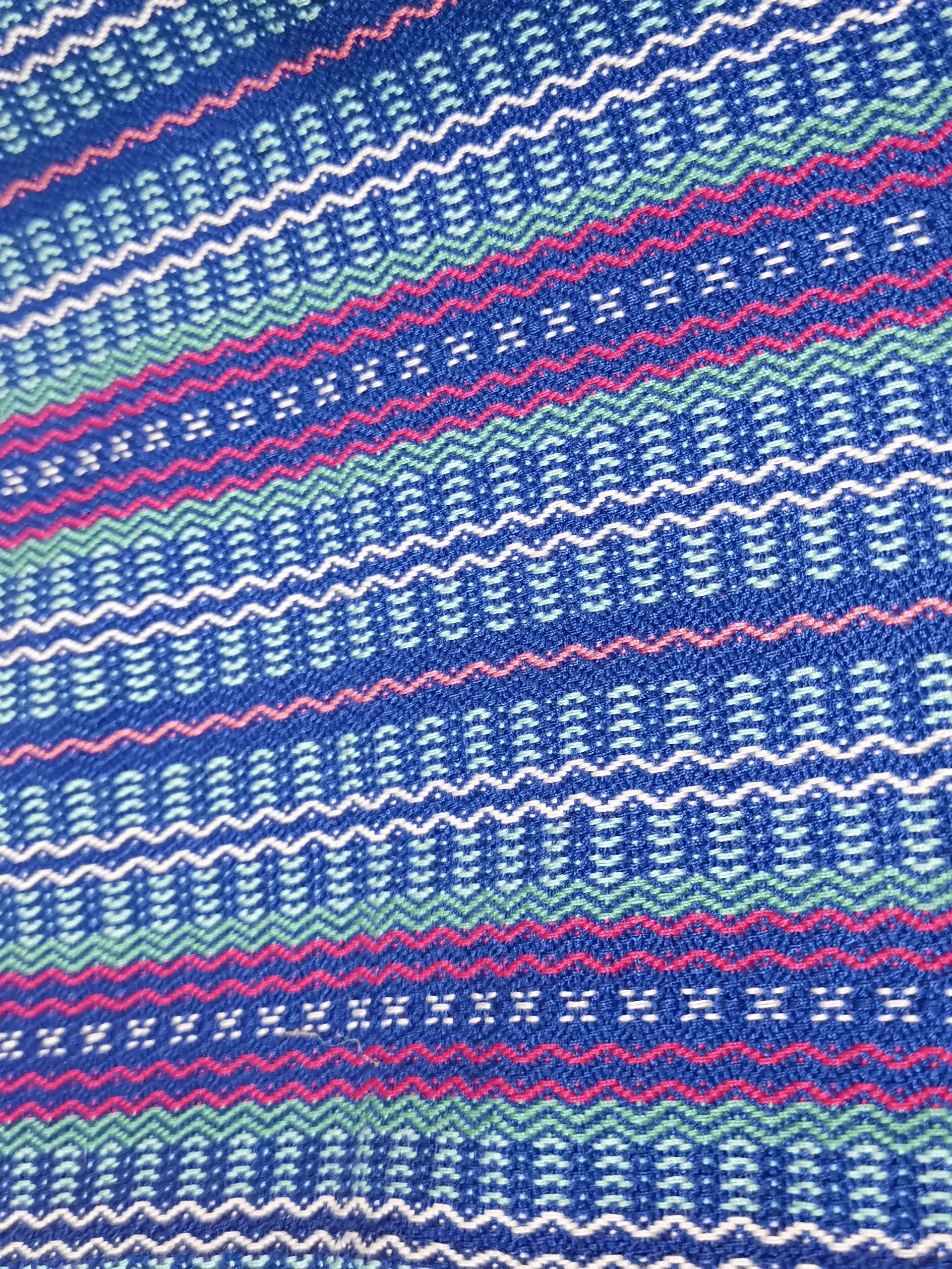VMWI8 - Kalinga Infinity Scarf