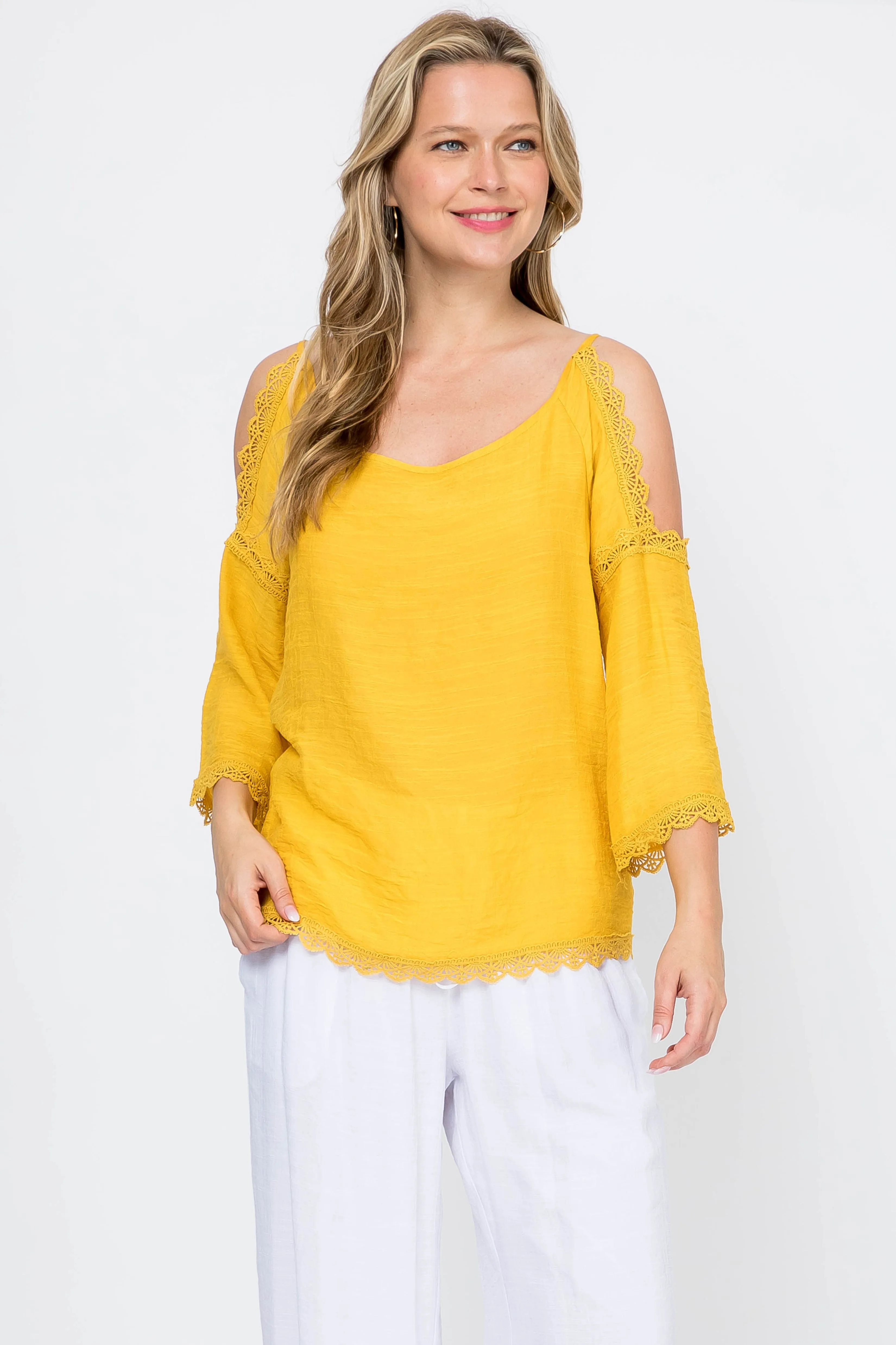 Women's Casual Cold Shoulder Scoop Neck Crochet Trimmed Hem and 3/4 Sleeve Tunic Top