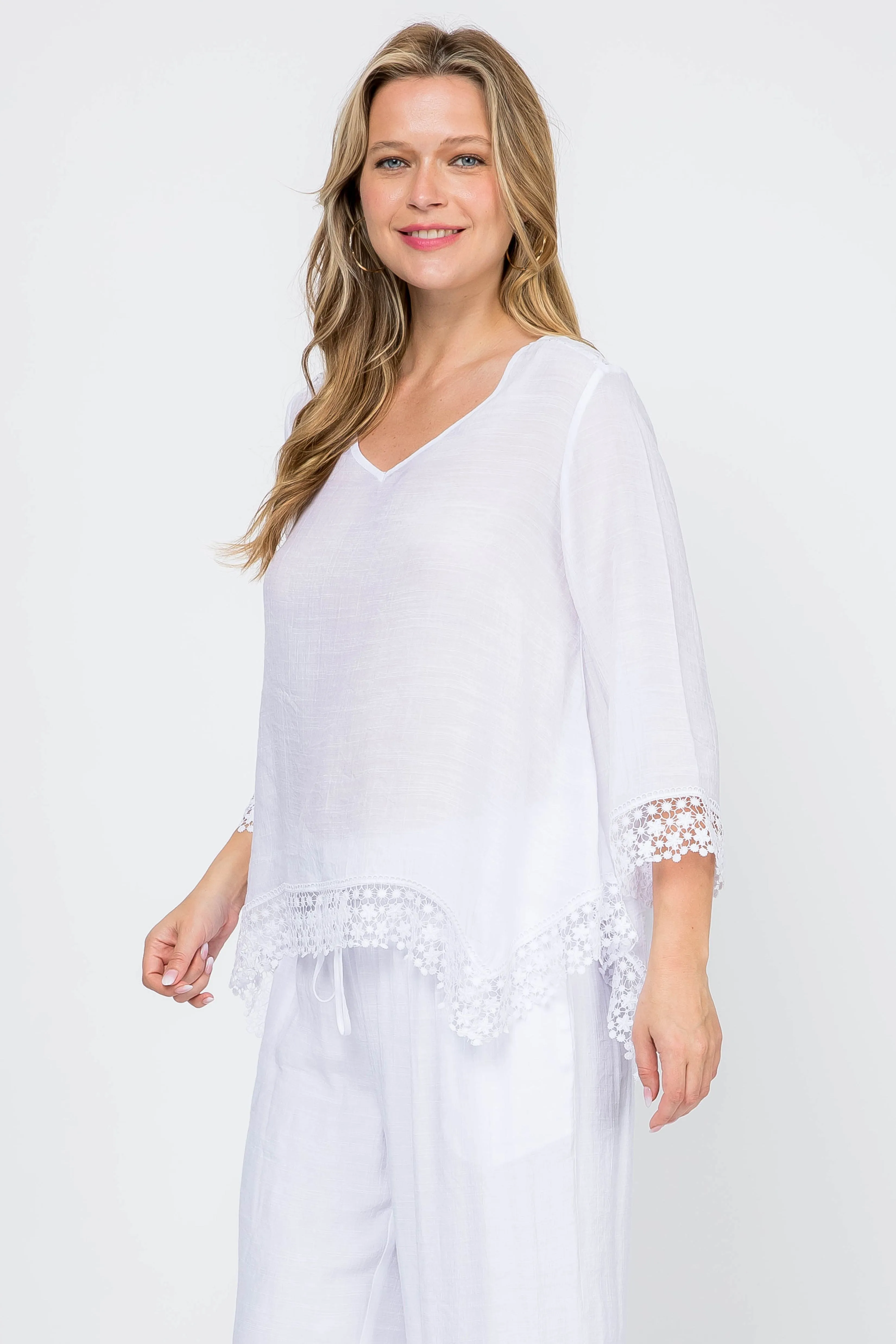 Women's Casual V Neck ¾ Sleeve Crochet Trimmed Shark Bite Hem Tunic Top