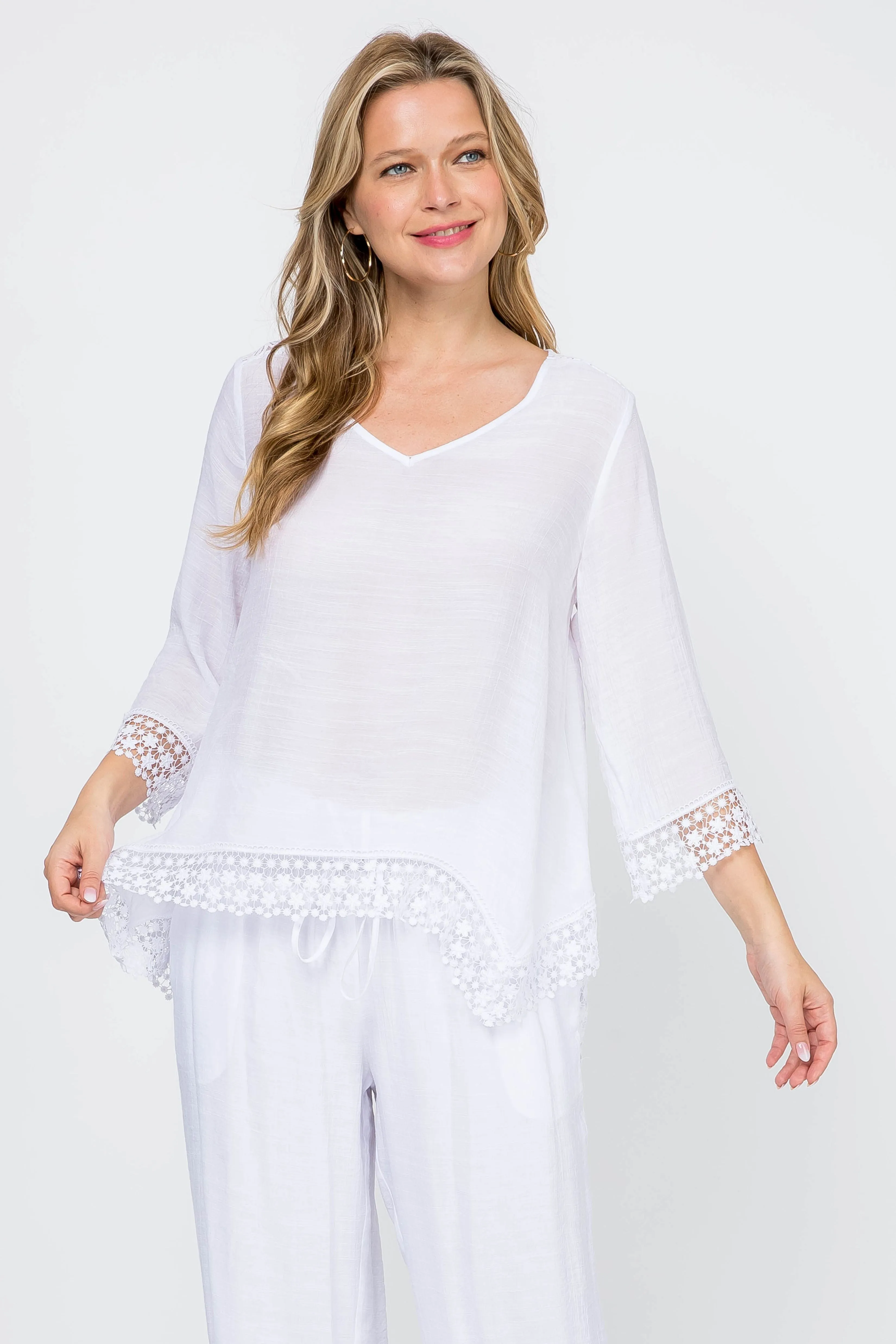 Women's Casual V Neck ¾ Sleeve Crochet Trimmed Shark Bite Hem Tunic Top
